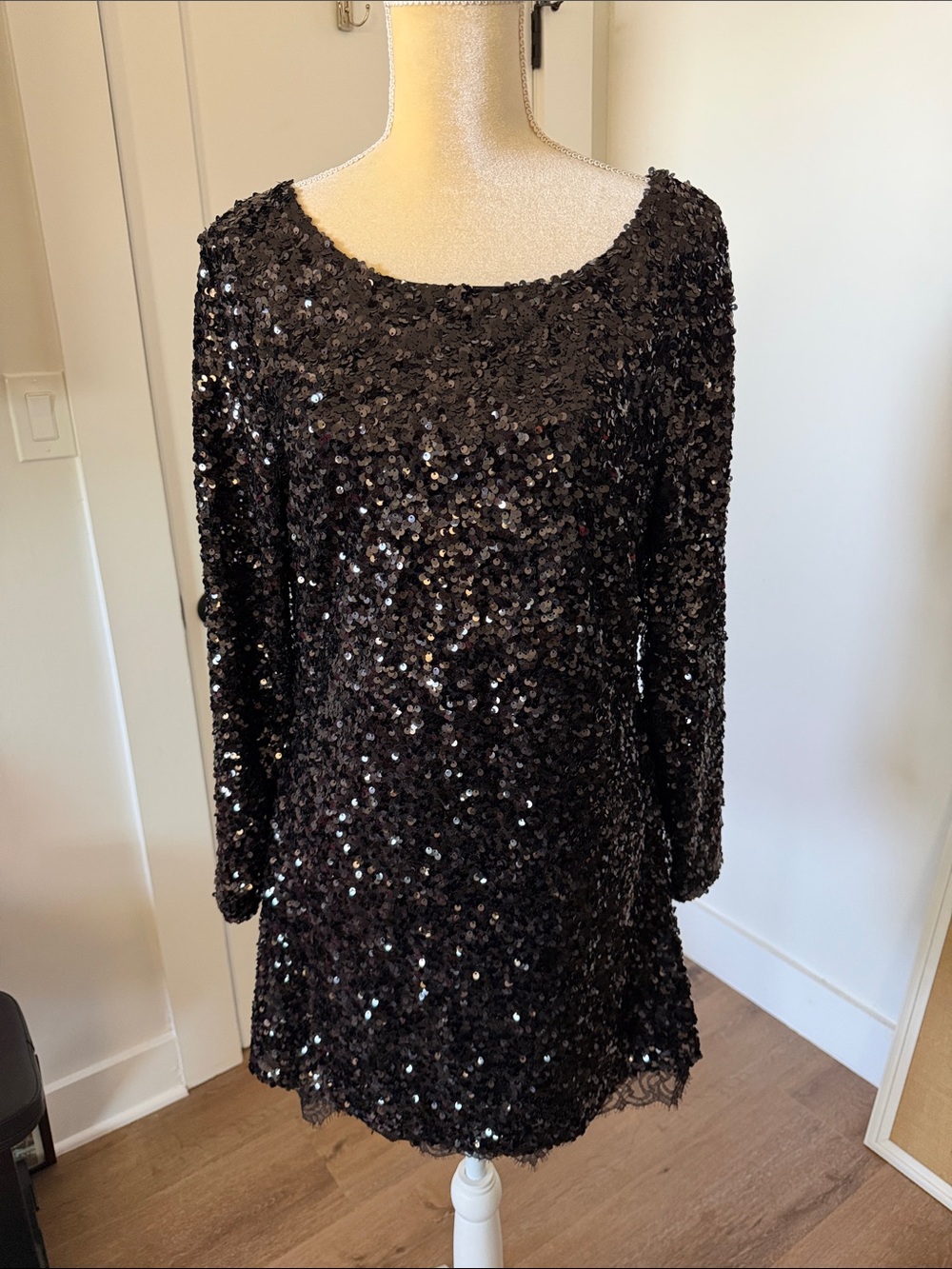Sachin + Babi Black Long-Sleeve Sequin Shift Dress